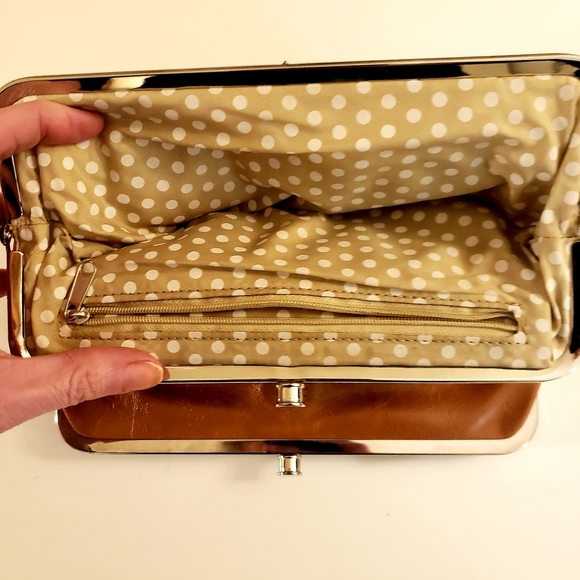 NWOT Wallet - Picture 7 of 7